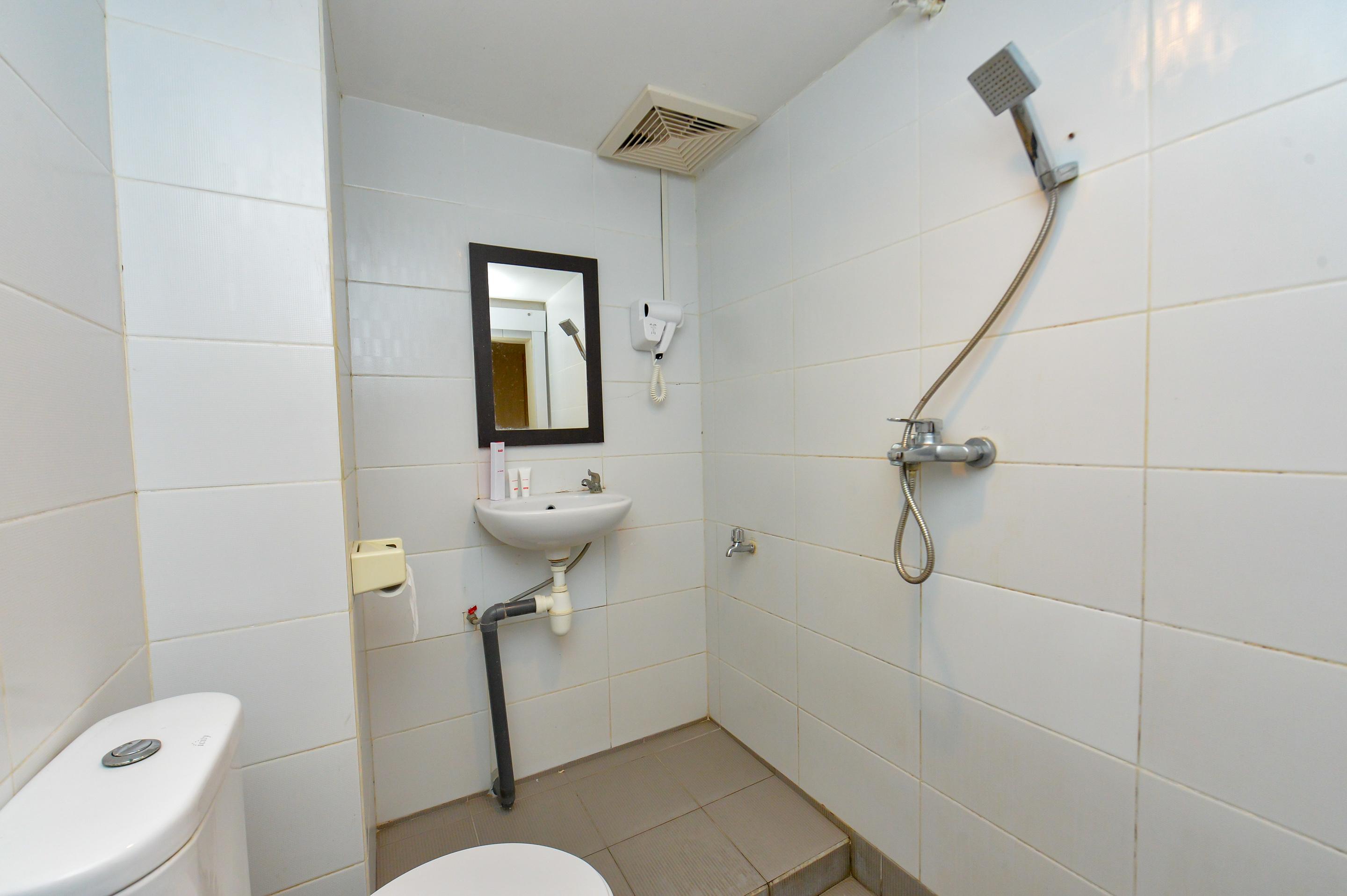 Oyo 2487 Sampurna Jaya Hotel Tanjungpinang Exteriör bild