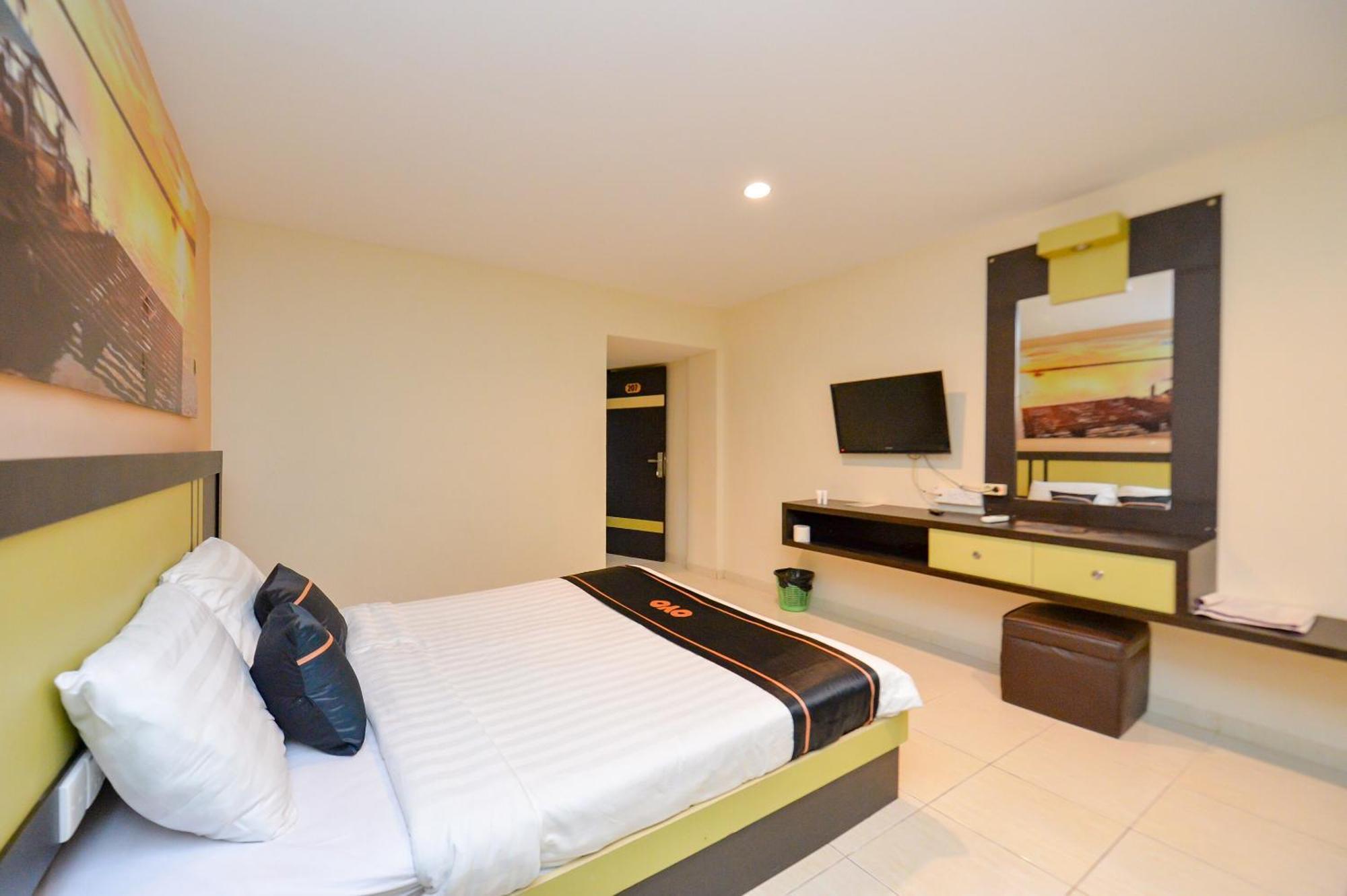 Oyo 2487 Sampurna Jaya Hotel Tanjungpinang Exteriör bild