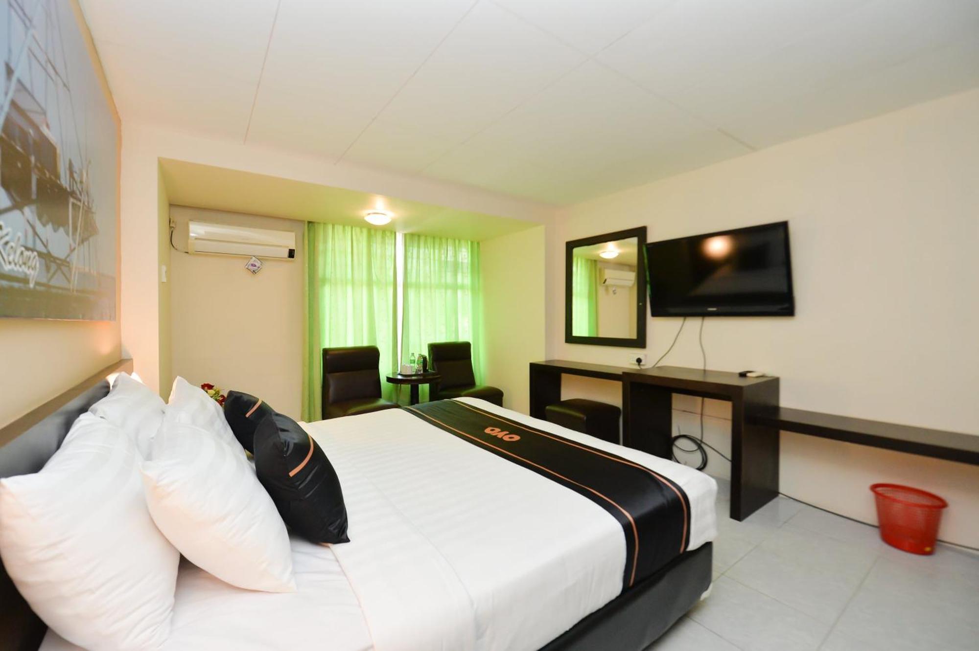 Oyo 2487 Sampurna Jaya Hotel Tanjungpinang Exteriör bild