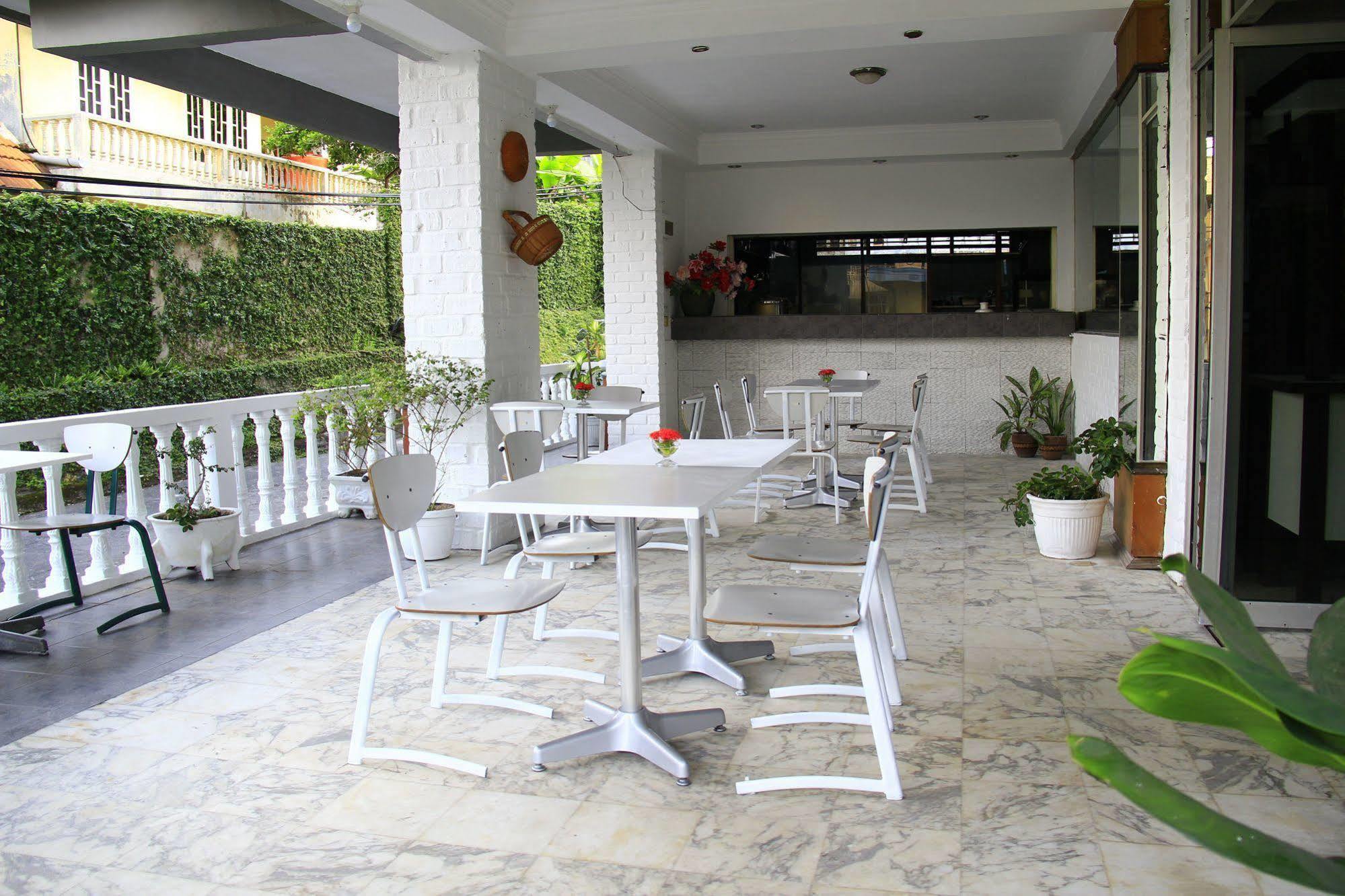 Oyo 2487 Sampurna Jaya Hotel Tanjungpinang Exteriör bild